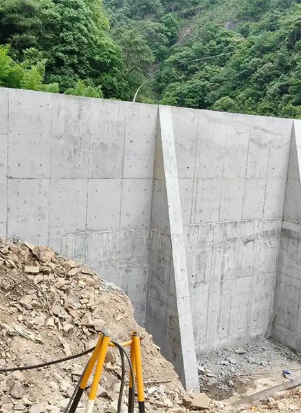 运城临猗县重力式挡土墙